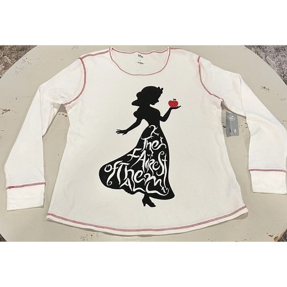 Disney Store Snow White 2XL Fairest Poison Apple Thermal Long Sleeve Shirt Women - Picture 1 of 12